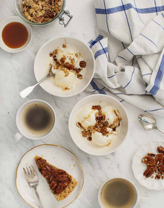 <i>EDWARDS®</i> PECAN PIE GRANOLA